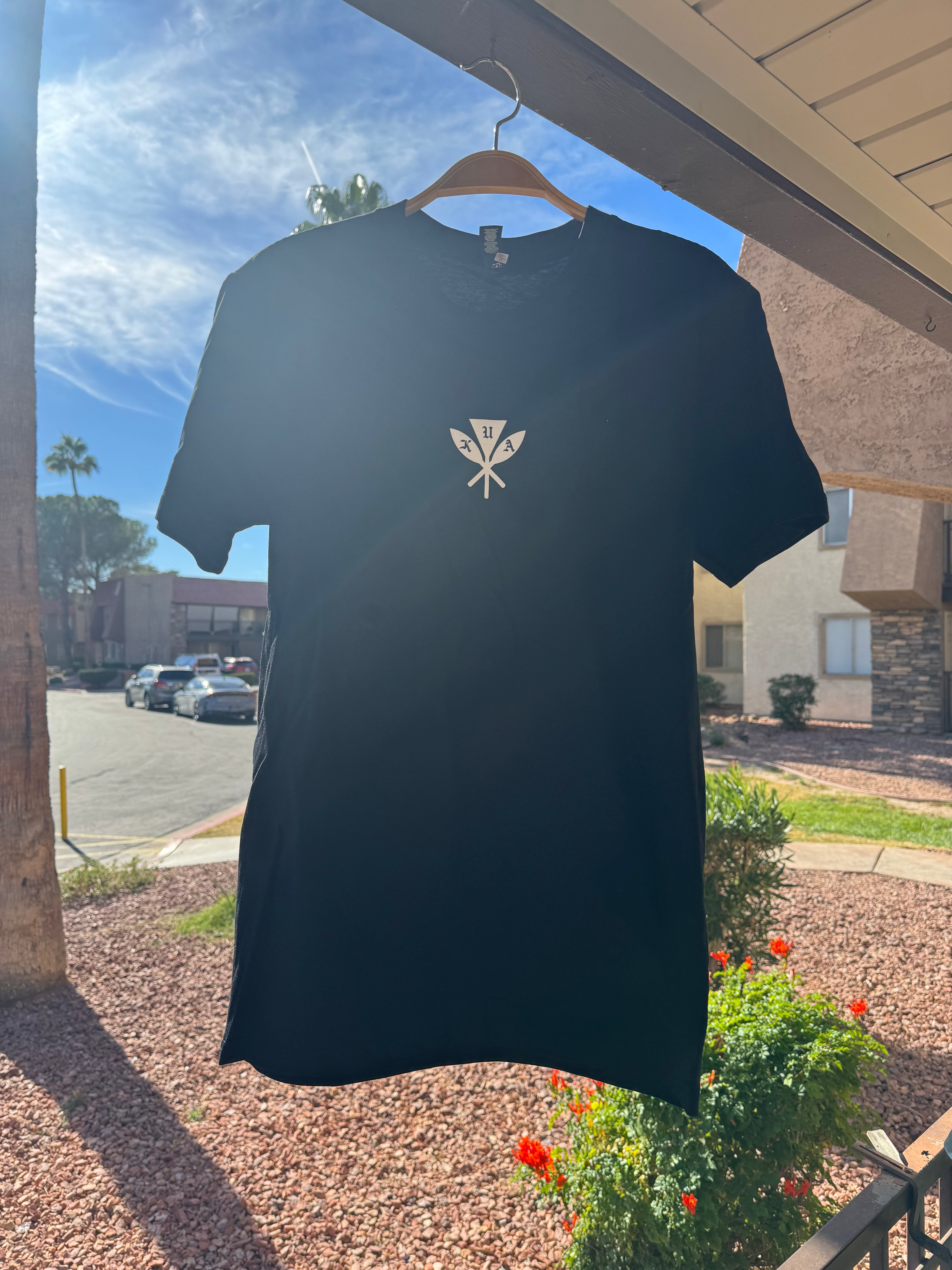 "Kahili Maile Twist" Logo Tee